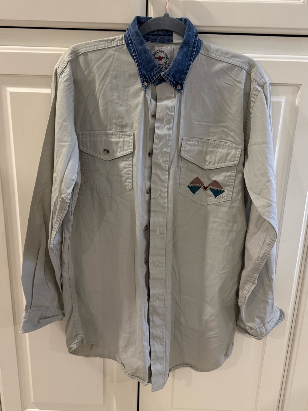 Vintage Mid-West Garment CoLong-Sleeve Shirt with Denim Collar embroidered
